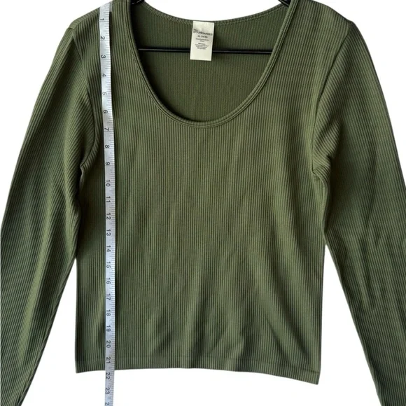 No Boundaries Ribbed Olive Top fitted XL - Picture 4 of 5